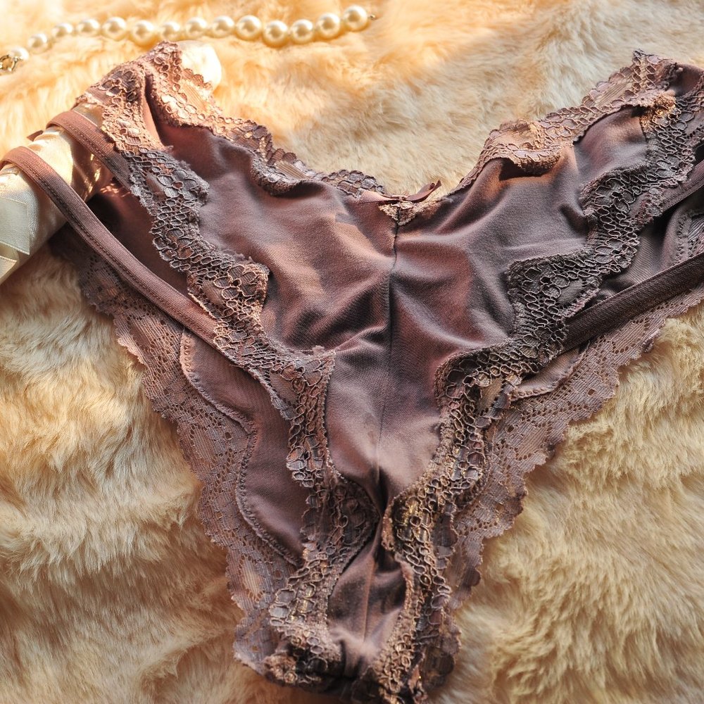 Vintage Victoria's Secret Panty Cheeky